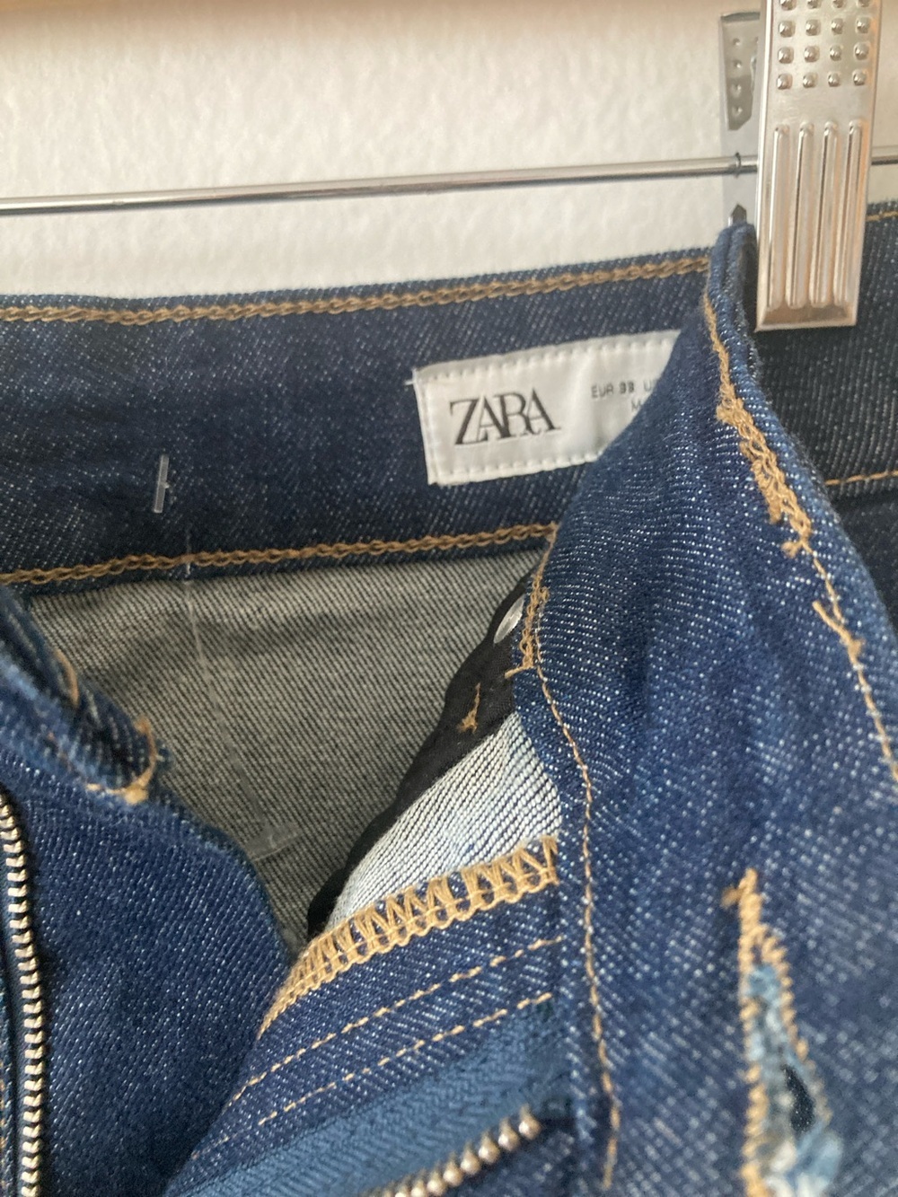 Zara Navy Blue Denim Mini Skirt - Picture 2 of 4
